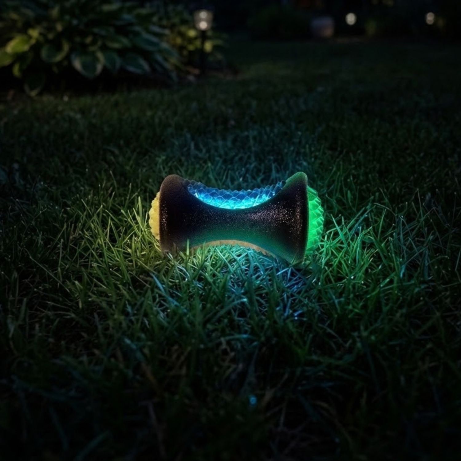 Close-up of the multi-coloured flashing rubber throw and flash bone